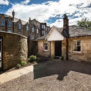 Trinity Lodge, House With The Private Garden In , Edinburgh United Kingdom